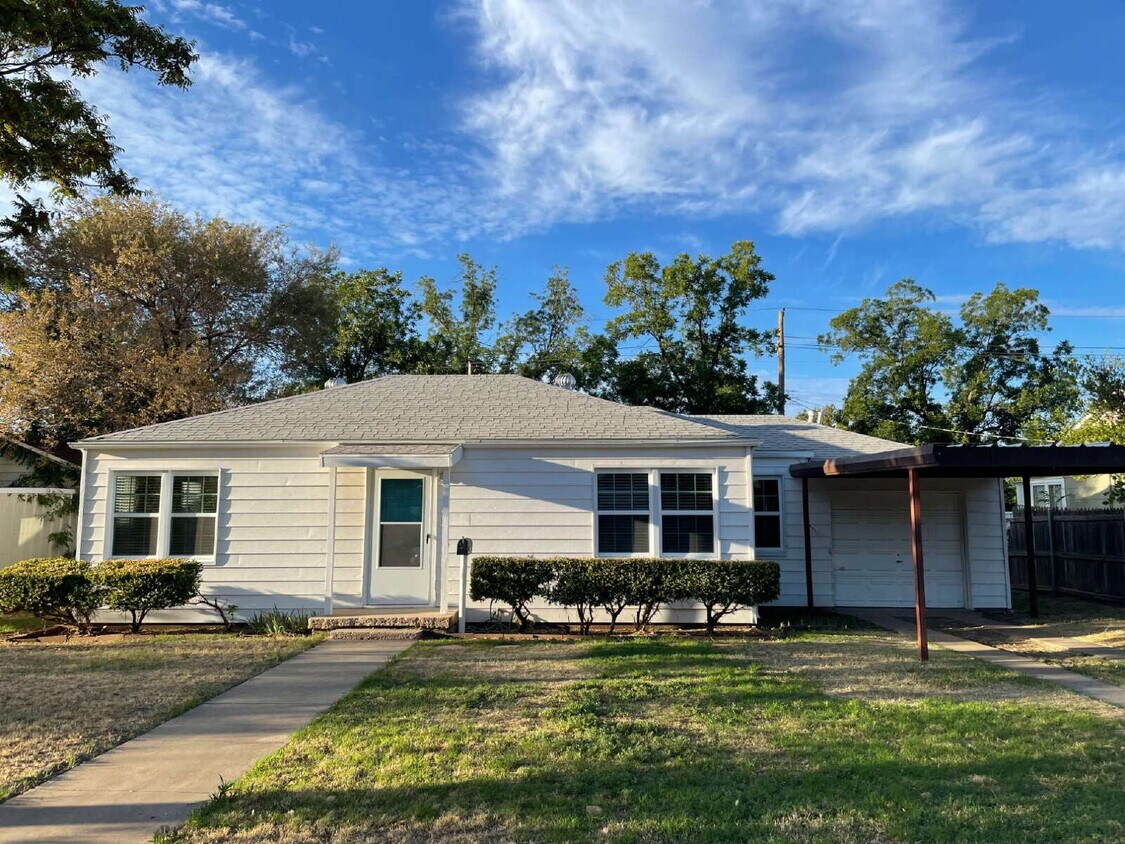 Primary Photo - Completely remodeled and spacious 2 bedroo...