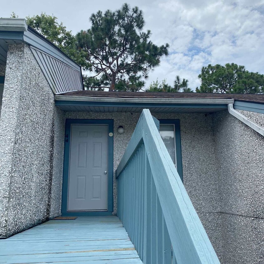 Primary Photo - Apartment For Rent