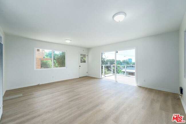 Foto del edificio - 3237 Midvale Ave