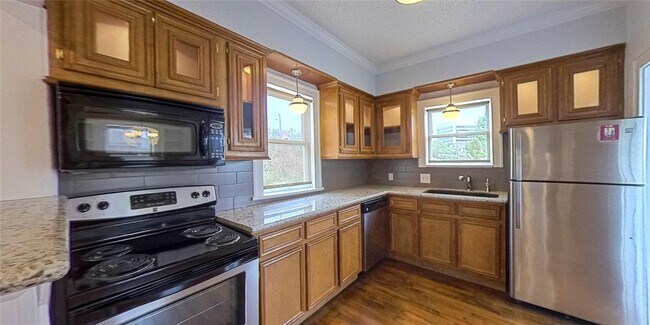 Foto del edificio - 1910 W Dallas St