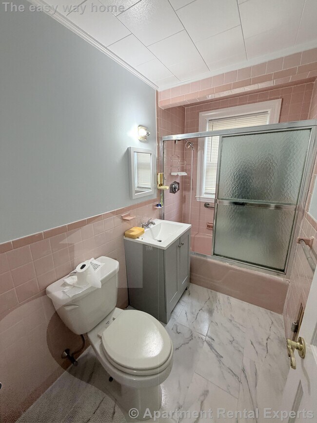 Foto del edificio - 225 Riverside Ave