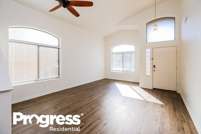 Building Photo - 920 Mountain View Rd