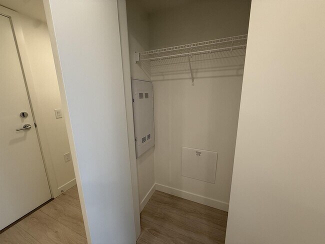 Building Photo - 13675-1107A 107A Ave