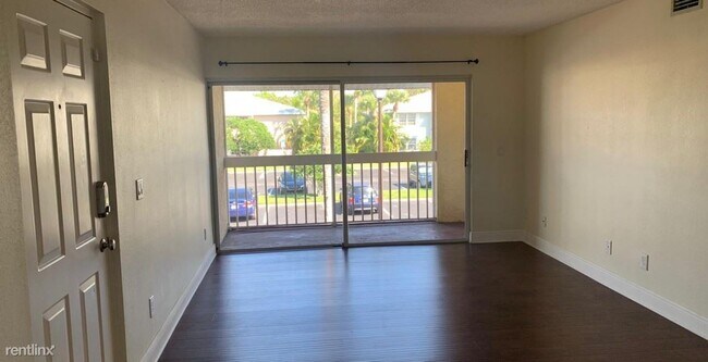 Building Photo - 963 Sonesta Ave NE