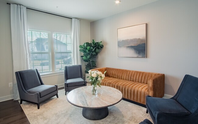 Building Photo - 244 Vis Gln Rd