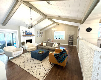 Building Photo - 907 Rue De Palms