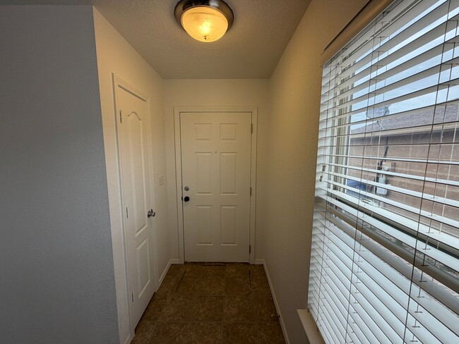 Building Photo - 3 Bedroom Single Story Home Available Near 98th St & Dennis Chavez Blvd SW!