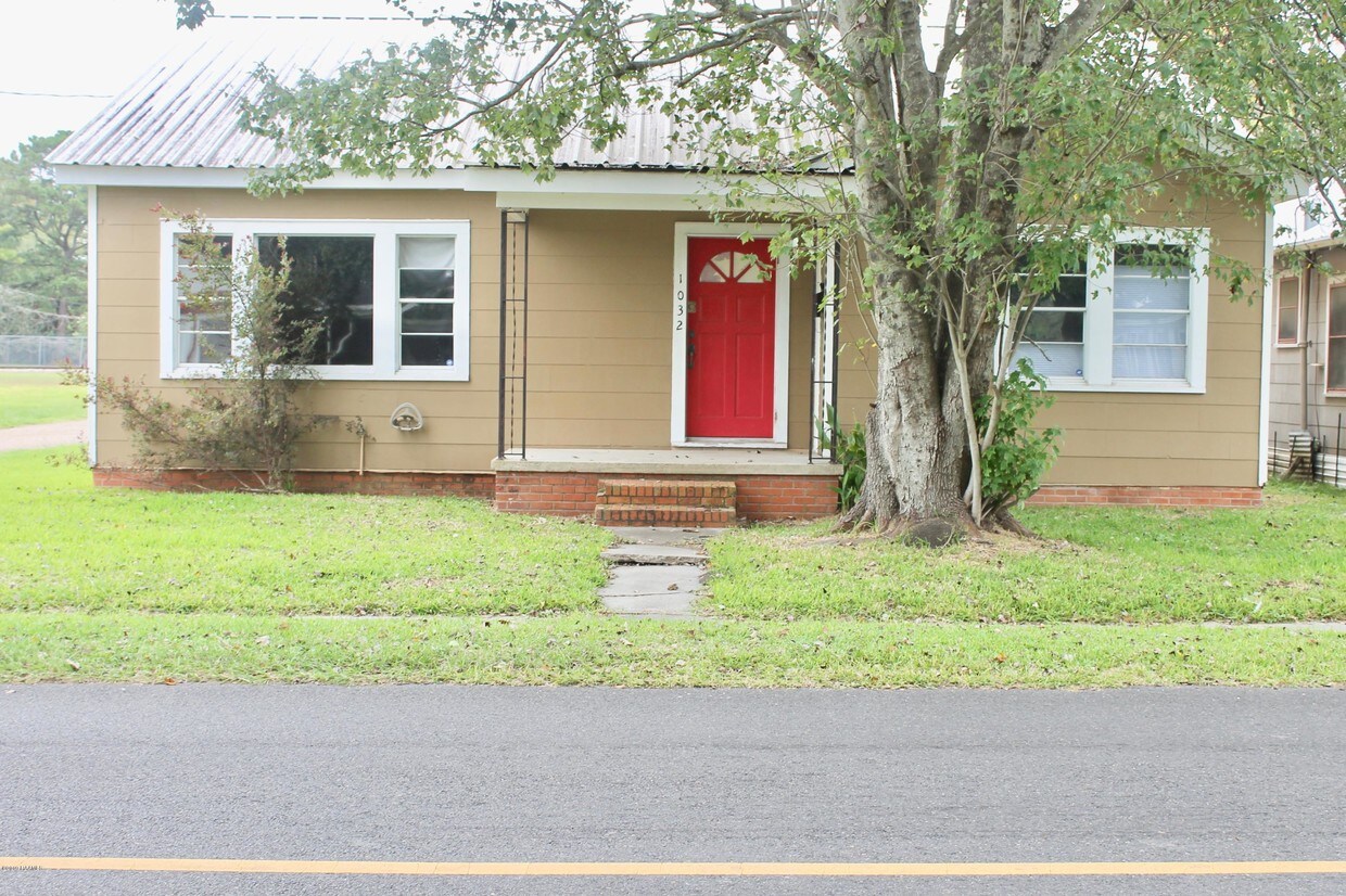 Primary Photo - 1032 Walton St