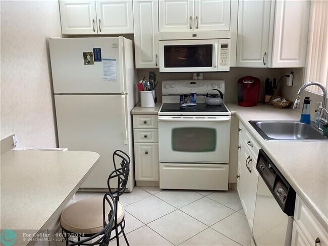 Foto del edificio - 15126 Ashland St
