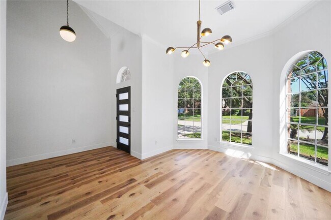 Foto del edificio - 6818 Amber Pine Ct