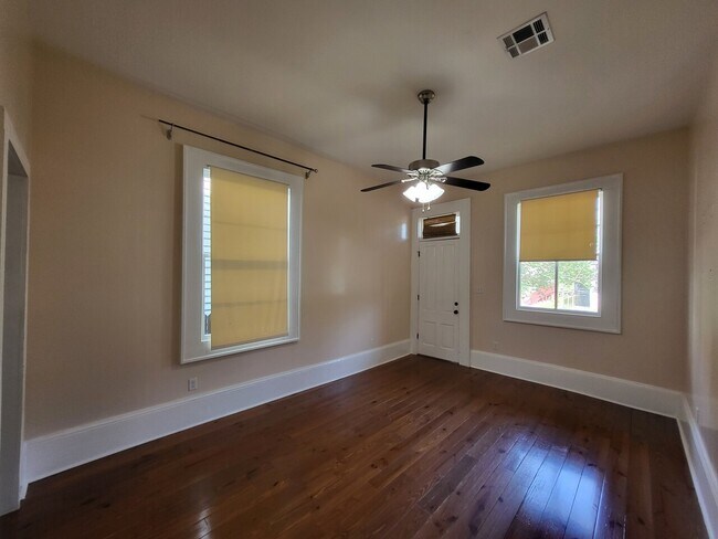 Foto del edificio - 929 Dante