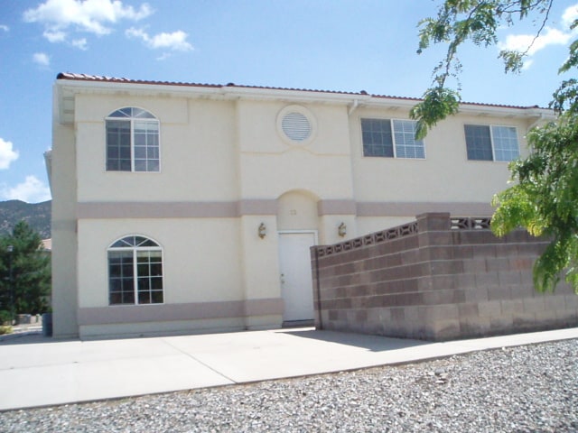 Building Photo - 195 E Fiddlers Canyon Rd