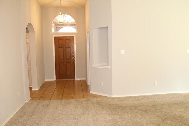 Building Photo - 3030 Cross Timbers Dr