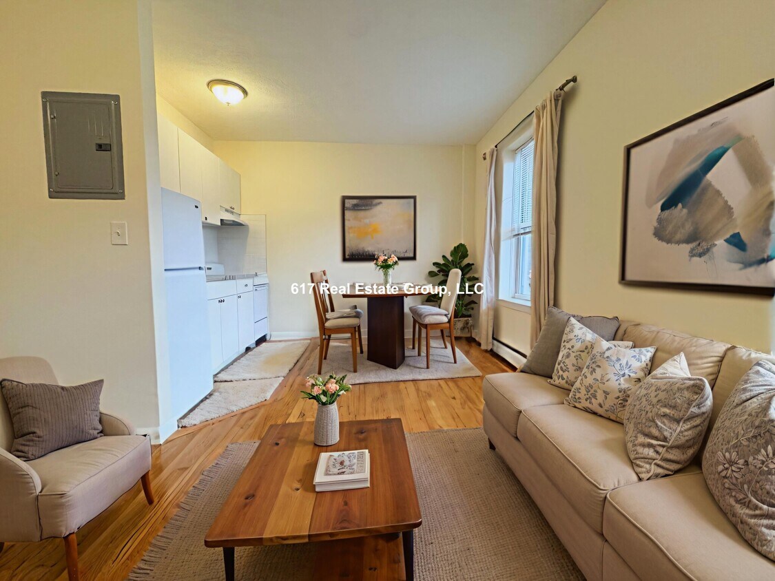 Foto principal - 172 N Beacon St