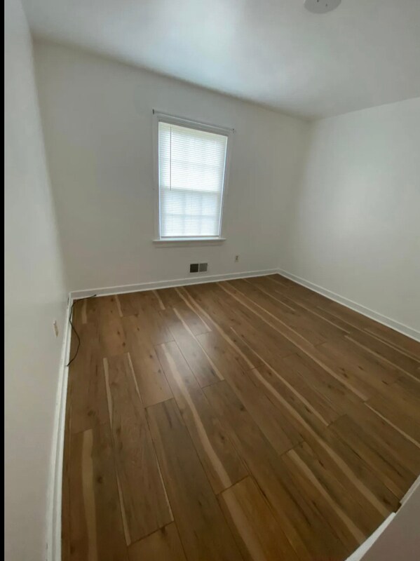 Building Photo - 8399 Spring Hollow Dr