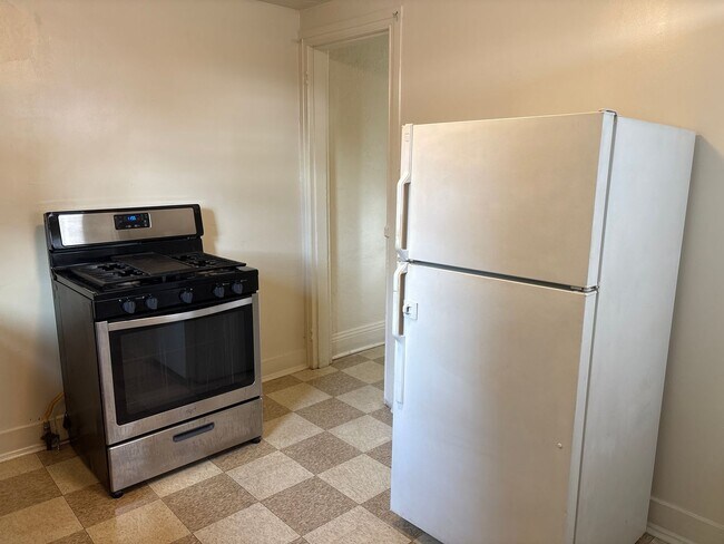 Foto del edificio - 2 Bedroom 1 Bath, Parking- York City SD