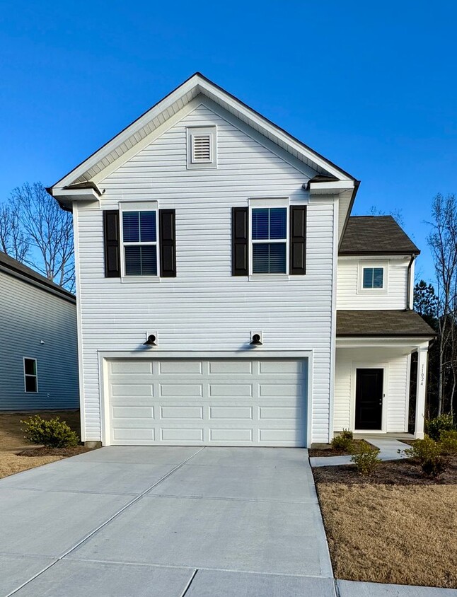 Foto principal - New Construction Home with 3BR/2.5BA Two C...