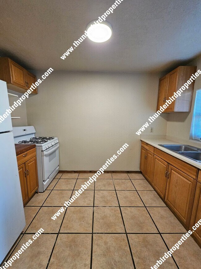 Foto del edificio - 4700 Central Ave SW