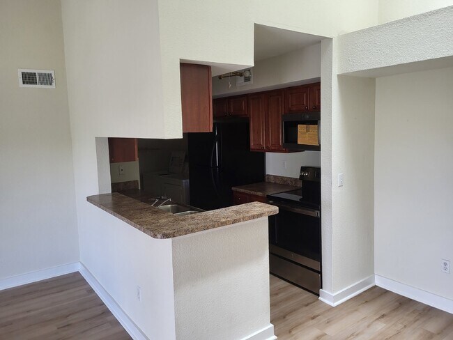 Building Photo - Marvelous 2Bd 2Ba Condominium