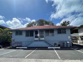 Building Photo - 2912 Varsity Cir