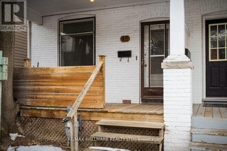 Building Photo - 48 Strathcona Ave