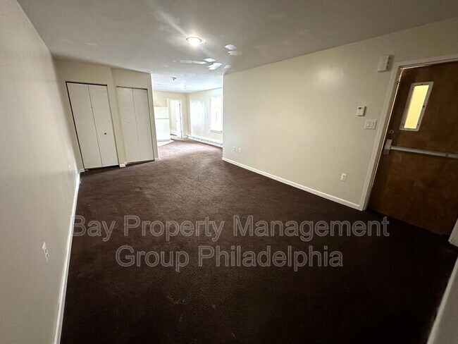 Foto del edificio - 300 MacDade Blvd