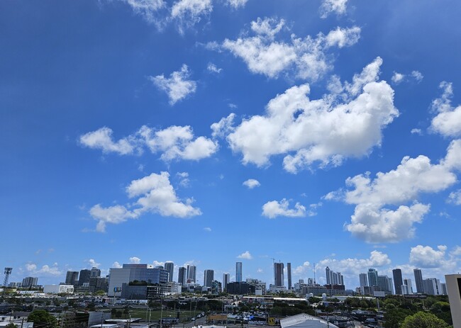 Vista panorámica, cuarto piso - Miami Stadium Apartments