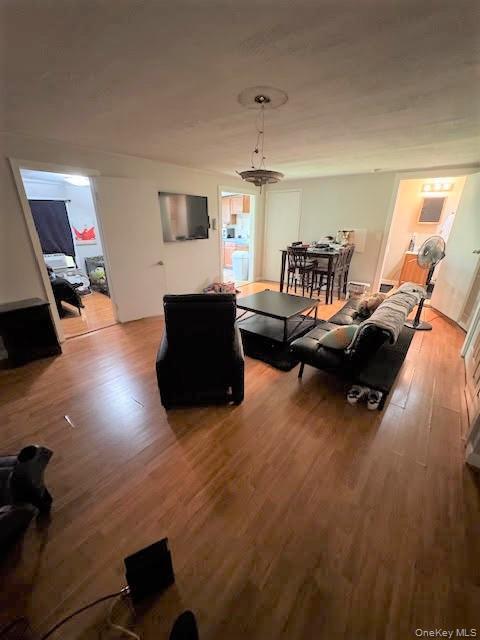 Building Photo - 282 Main St