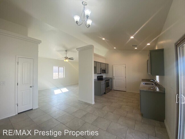 Building Photo - 3 br, 2 bath House - 1708 Los Angeles Street