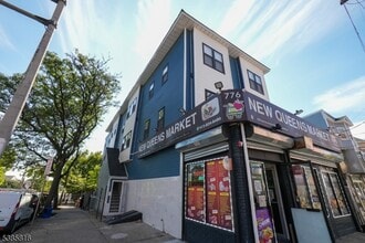 Building Photo - 776 Bergen St