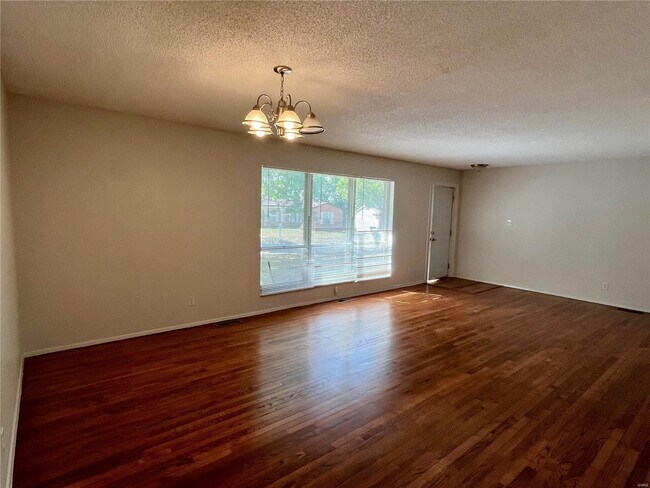 Building Photo - 12804 Fox Haven Dr