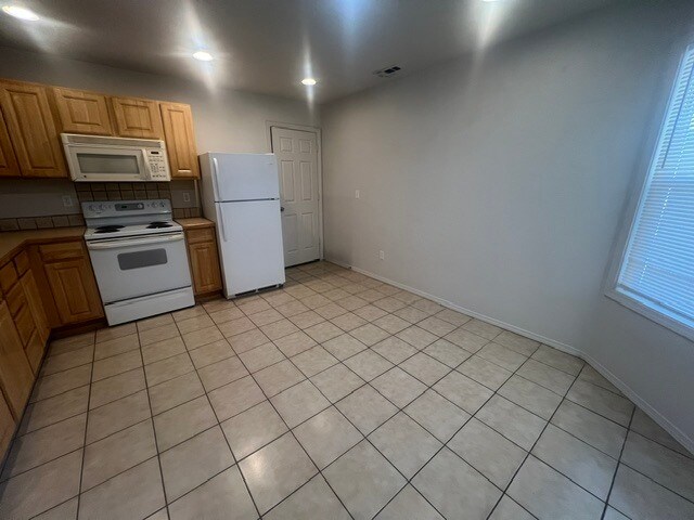Building Photo - 3bed 2bath In West Nampa