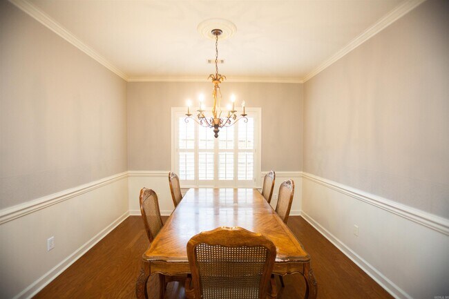Building Photo - 2601 Sweetgrass Dr