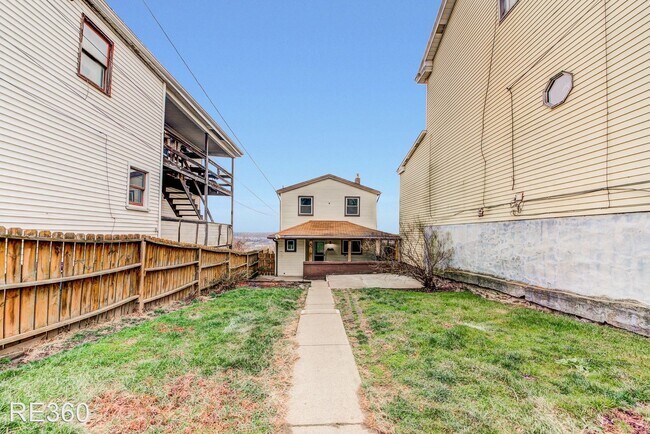 Foto del edificio - 4 br, 1 bath House - 5 Renwick  Allentown