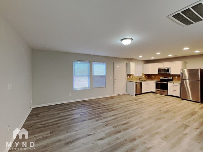 Building Photo - 6108 Fazenda Drive
