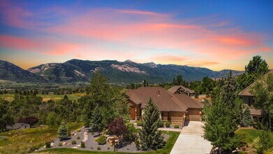 Building Photo - 3573 N Elkview Dr