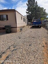 Building Photo - 270 Valerie Ln