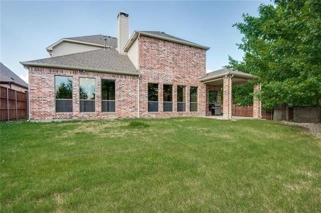 Foto del edificio - 9679 Carriage Hill Ln