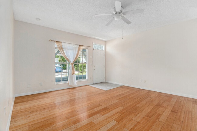 Building Photo - 296 Winchester Way