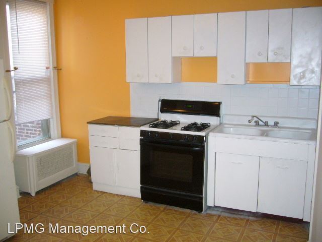 Building Photo - 4305 E Roosevelt Blvd