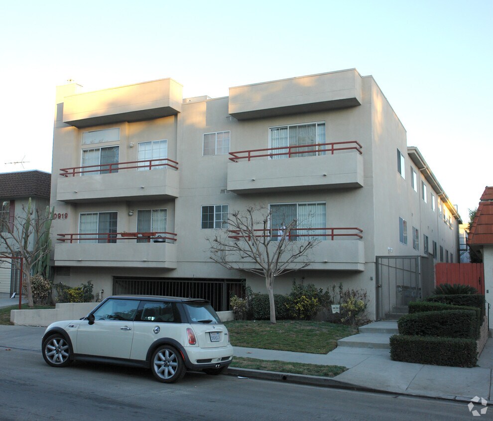 Foto del edificio - 10919 Peach Grove St