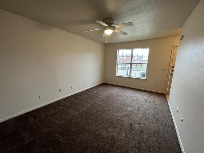 Building Photo - 2811 Cantabrian Dr