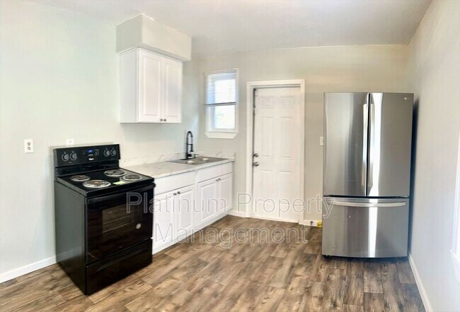 Building Photo - 1361 Byrere Terrace SW