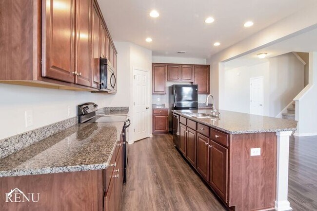 Foto del edificio - 601 Ravens Wood Rd