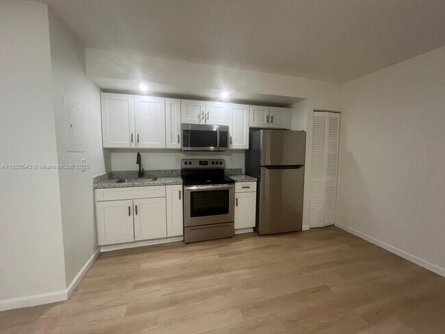 Foto del edificio - 467 NW 8th St
