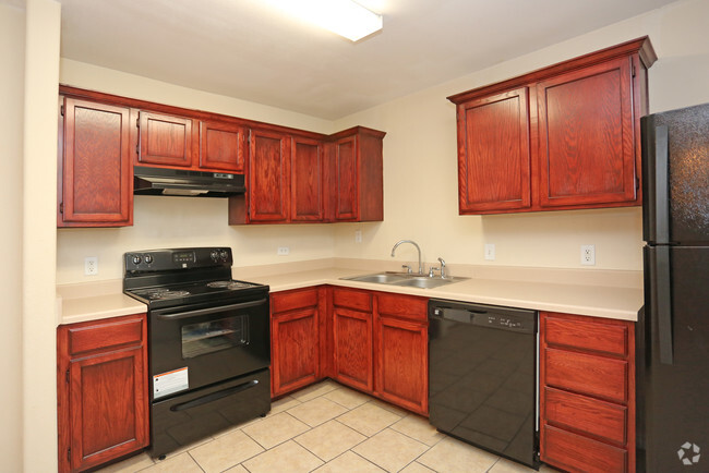 1 BD, 1 BA Kitchen - Wooldridge Creek Apartments