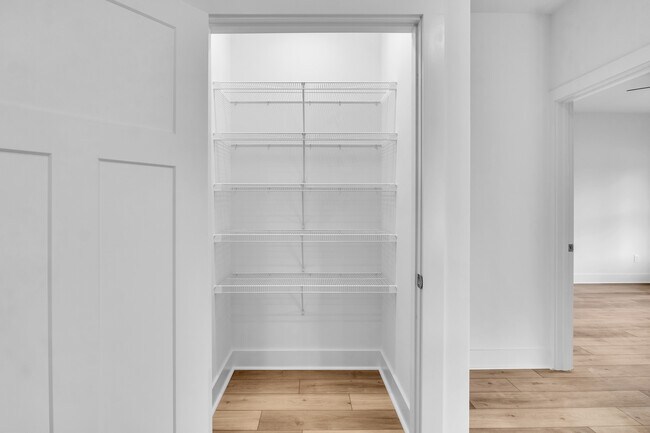 Foto del edificio - 7413 Westridge Dr