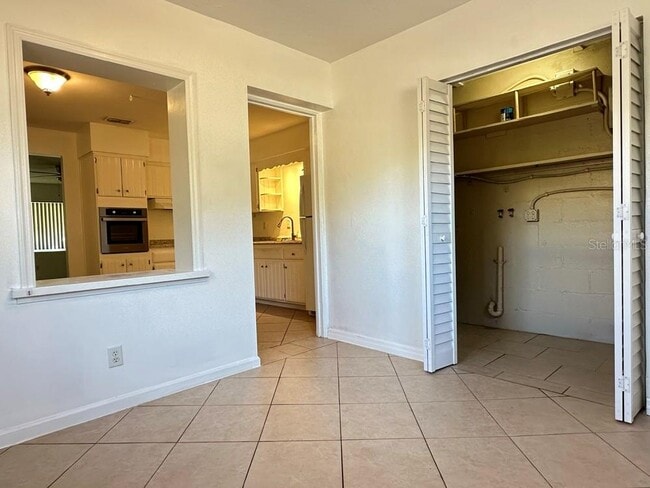 Building Photo - 1432 Lotus Path