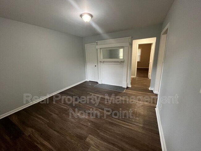 Foto del edificio - 466 Birney St NE