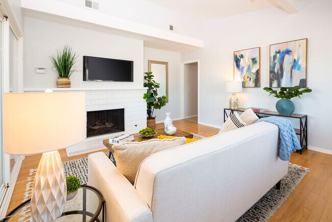 Foto del edificio - 1450 Manhattan Beach Blvd